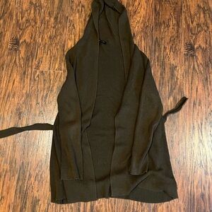 BCBG MAXAZRIA Belted Cardigan
Ribbed sleeves
Belted Cardigan